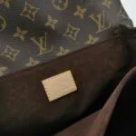 Louis Vuitton Pochette Metis S-lock — фото 8