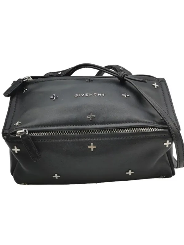 Givenchy Pandora logo