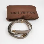 Louis Vuitton Capucines LV — фото 9