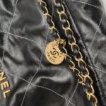 Chanel 22 Bag Logo — фото 13