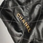 Chanel 22 Bag Logo — фото 14