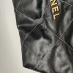 Chanel 22 Bag Logo — фото 21