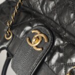 Chanel Quilted Lambskin CC Shoulder Bag (Шанель) — фото 16