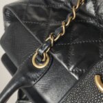 Chanel Quilted Lambskin CC Shoulder Bag (Шанель) — фото 17