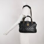 Chanel Quilted Lambskin CC Shoulder Bag (Шанель) — фото 2