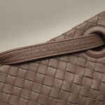 Bottega Veneta Woven Lambskin Shoulder Bag (Боттега Венета) — фото 28