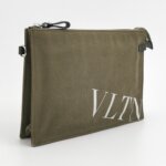 Valentino Garavani Calfskin Logo Clutch — фото 3