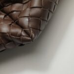 Bottega Veneta Woven Calfskin Shoulder Bag (Боттега Венета) — фото 17