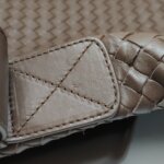 Bottega Veneta Woven Calfskin Shoulder Bag (Боттега Венета) — фото 21