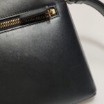 Versace Printed Calfskin Logo Clutch — фото 17