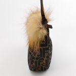 Fendi Calfskin Monogram Shoulder Bag (Фенди) — фото 3