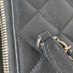 Chanel Quilted Calfskin CC Shoulder Bag (Шанель) — фото 12