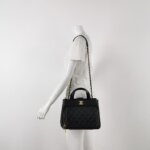 Chanel Quilted Calfskin CC Shoulder Bag (Шанель) — фото 2