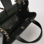 Chanel Quilted Calfskin CC Shoulder Bag (Шанель) — фото 7