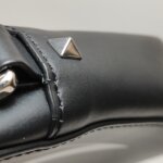 Valentino Garavani Calfskin Logo Crossbody (Валентино) — фото 15