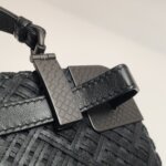 Bottega Veneta Woven Lambskin Handbag (Боттега Венета) — фото 13