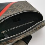 Fendi Calfskin Monogram Belt Bag — фото 7
