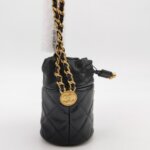 Chanel Quilted Calfskin CC Crossbody — фото 4
