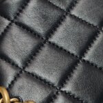 Chanel Quilted Lambskin Handbag (Шанель) — фото 10
