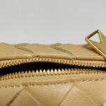 Bottega Veneta Loop (Боттега Венета) — фото 15