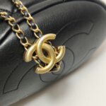 Chanel Quilted Lambskin CC Crossbody — фото 14