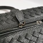 Bottega Veneta Woven Calfskin Shoulder Bag (Боттега Венета) — фото 9