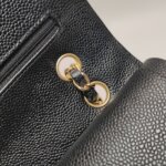 Chanel Classic Flap — фото 15