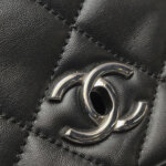 Chanel Quilted Lambskin CC Shoulder Bag — фото 12
