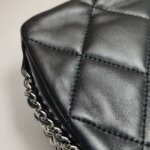 Chanel Quilted Lambskin CC Shoulder Bag — фото 15