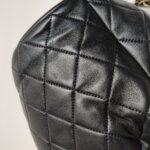 Chanel Quilted Lambskin CC Crossbody (Шанель) — фото 16