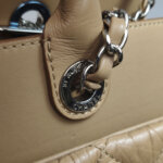 Chanel Quilted Calfskin CC Shoulder Bag — фото 17