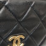 Chanel Quilted Lambskin CC Crossbody — фото 10