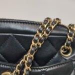 Chanel Quilted Lambskin CC Crossbody — фото 11