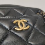 Chanel Quilted Lambskin CC Crossbody — фото 13