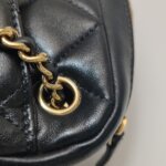 Chanel Quilted Lambskin CC Crossbody — фото 15