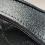 Chanel Quilted Lambskin Crossbody (Шанель) — фото 20