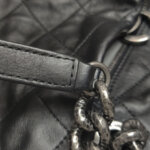 Chanel Quilted Calfskin CC Shoulder Bag — фото 11