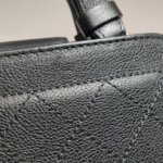Chanel Quilted Calfskin Logo Crossbody — фото 15