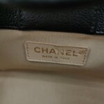 Chanel Quilted Calfskin Logo Crossbody — фото 8