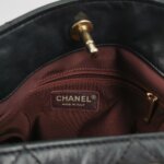 Chanel Quilted Calfskin CC Crossbody (Шанель) — фото 8