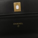 Chanel Quilted Calfskin Crossbody (Шанель) — фото 8