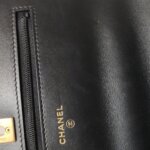 Chanel Quilted Calfskin Crossbody (Шанель) — фото 9