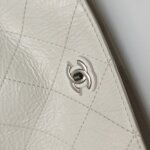 Chanel Quilted Calfskin CC Crossbody (Шанель) — фото 17