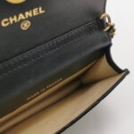 Chanel Quilted Lambskin CC Crossbody (Шанель) — фото 7
