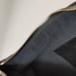Chanel Quilted Lambskin CC Shoulder Bag (Шанель) — фото 10