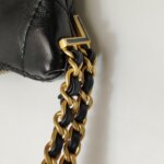Chanel Quilted Lambskin CC Shoulder Bag (Шанель) — фото 12