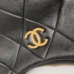 Chanel Quilted Lambskin CC Shoulder Bag (Шанель) — фото 13