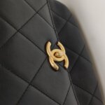 Chanel Quilted Calfskin CC Crossbody (Шанель) — фото 10