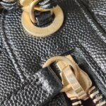 Chanel Quilted Calfskin CC Crossbody (Шанель) — фото 12