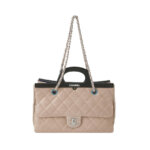 Chanel Quilted Waxed Calfskin CC Shoulder Bag (Шанель) — миниатюра 1